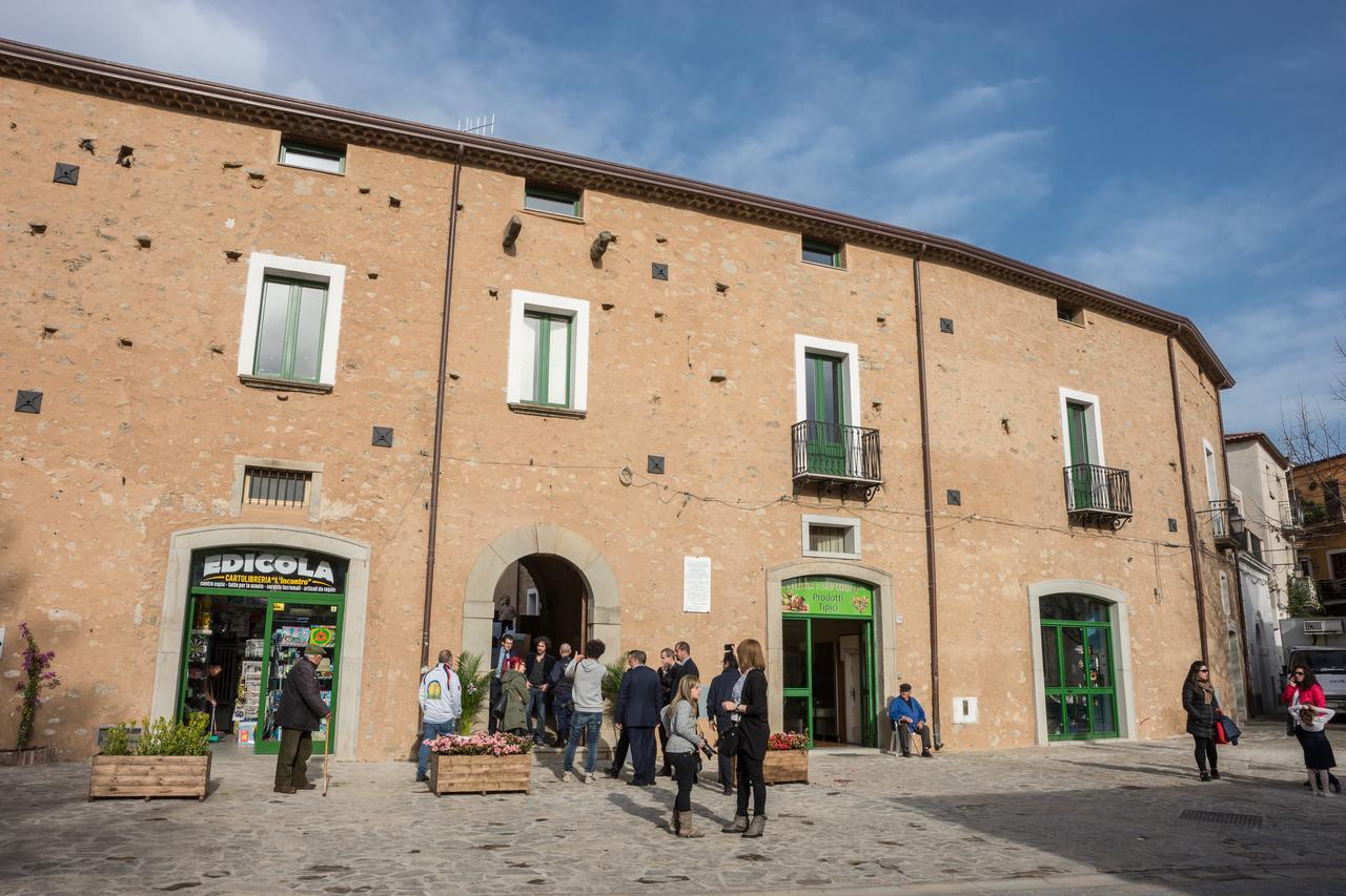 Residenza Palazzo Di Lorenzo Ceraso Eksteriør bilde